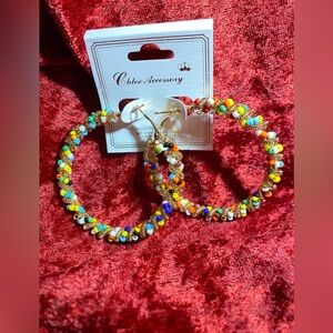 NWOT Chloe Accessory Women’s Gold tone Coiled Wire Multicolor/Beaded Earring